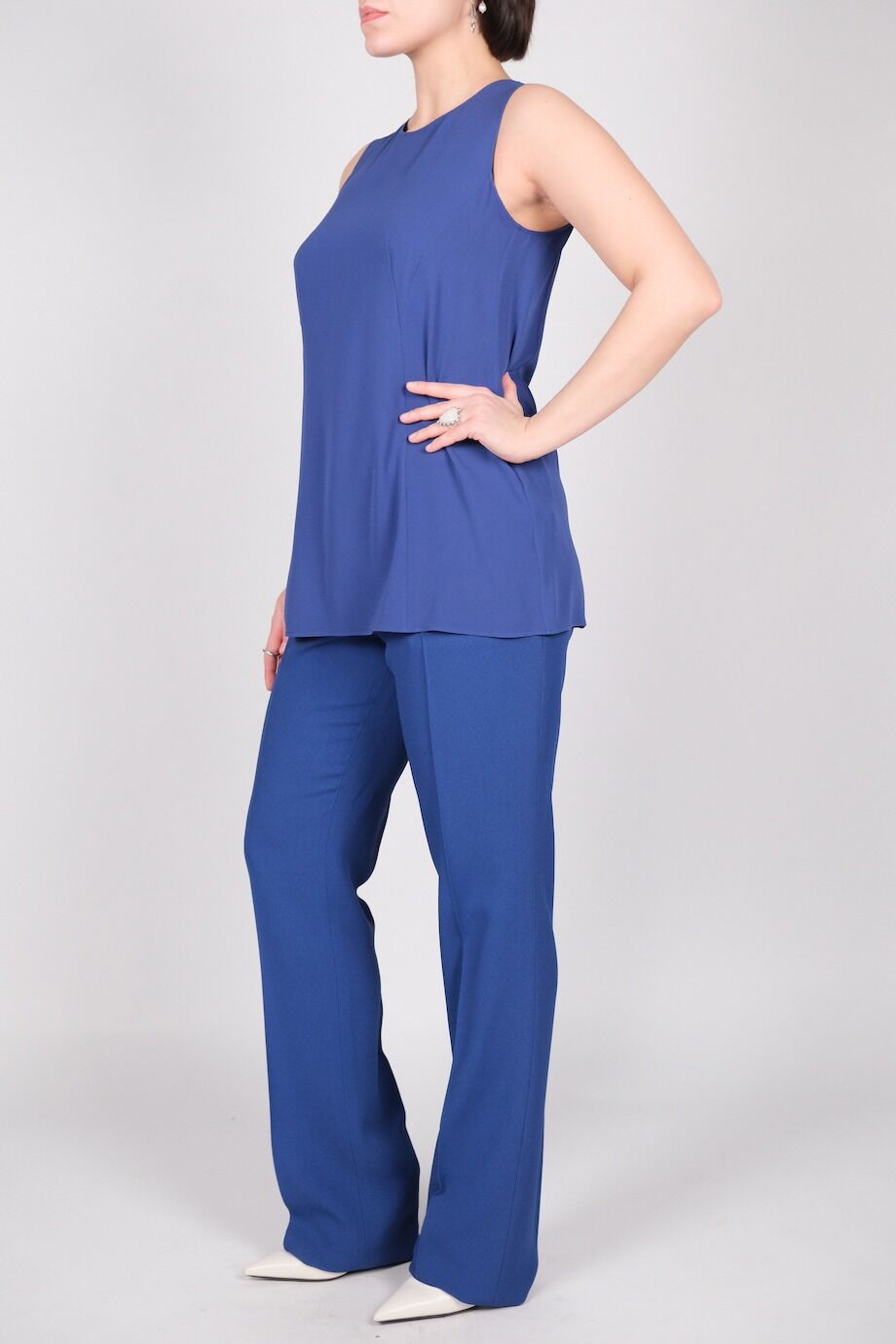 image 2 Брючный костюм синего цвета
