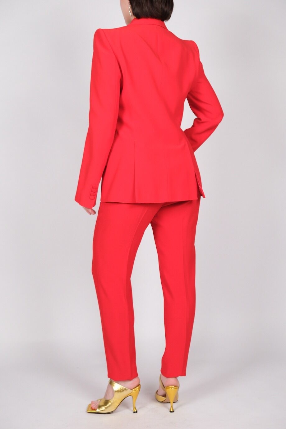 image 3 Костюм брючный красного цвета