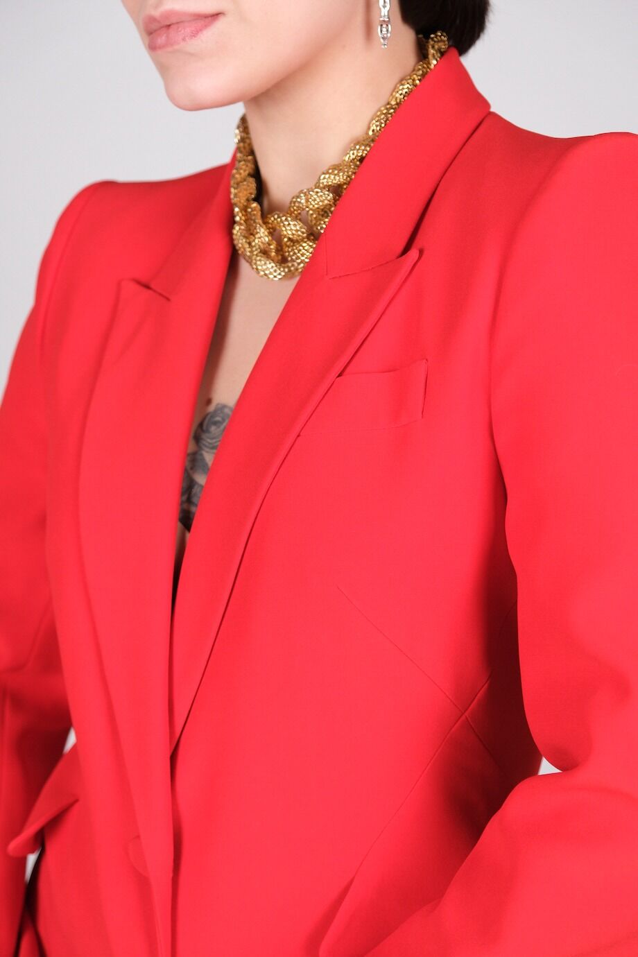 image 6 Костюм брючный красного цвета