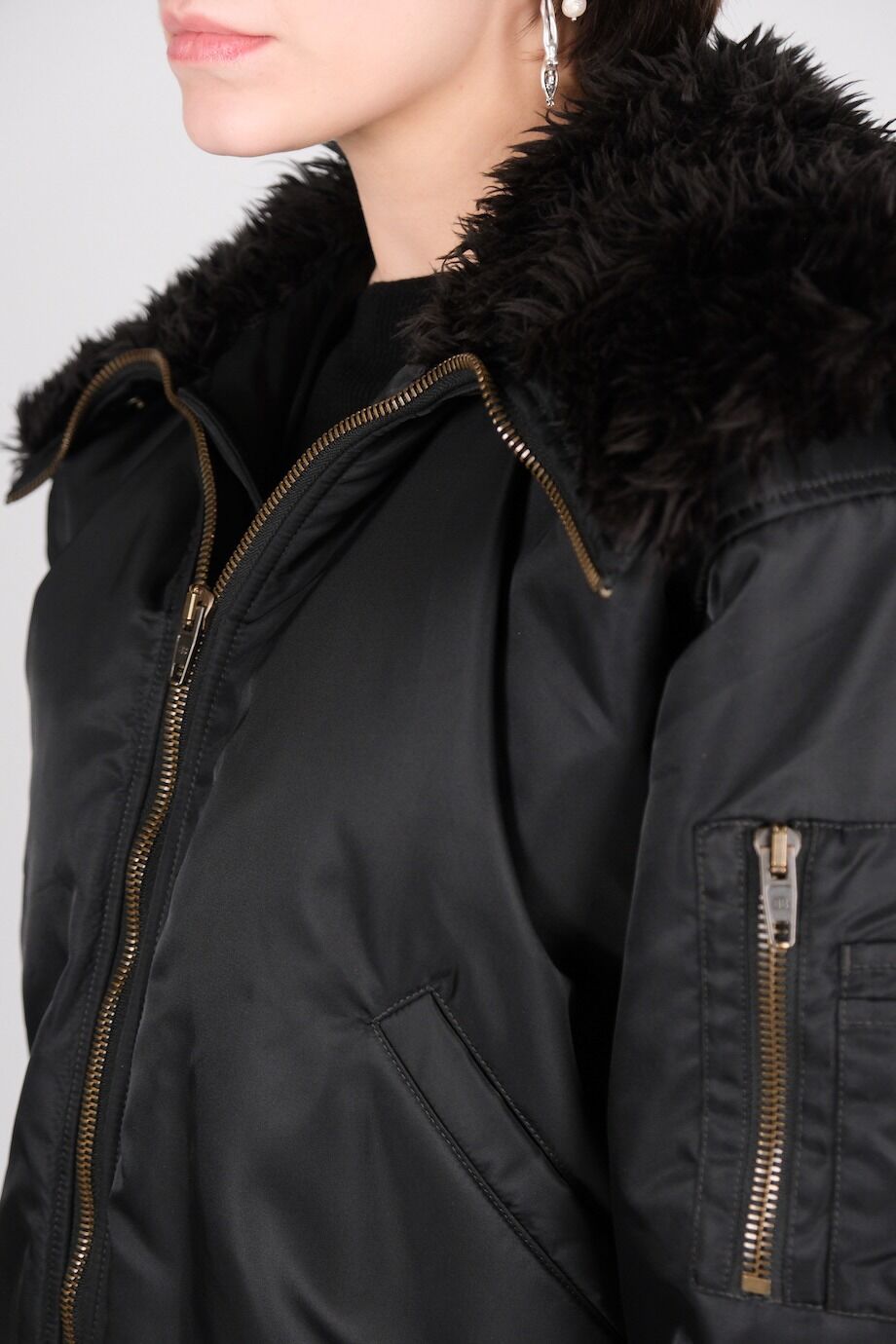 image 6 Бомбер утепленный с капюшоном