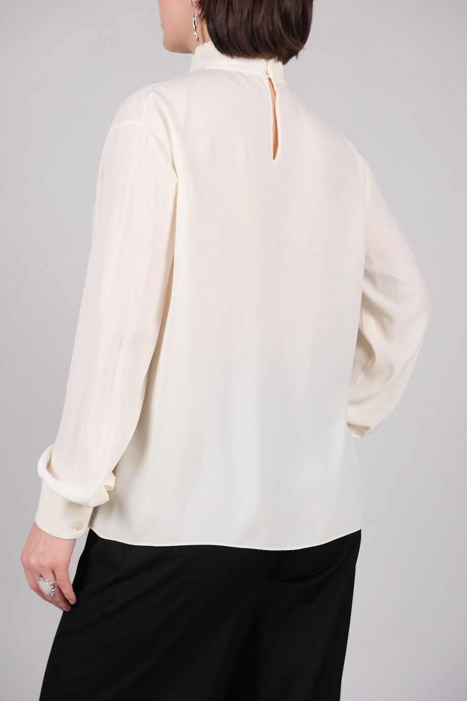 image 3 Блуза молочного цвета с воротом-стойкой