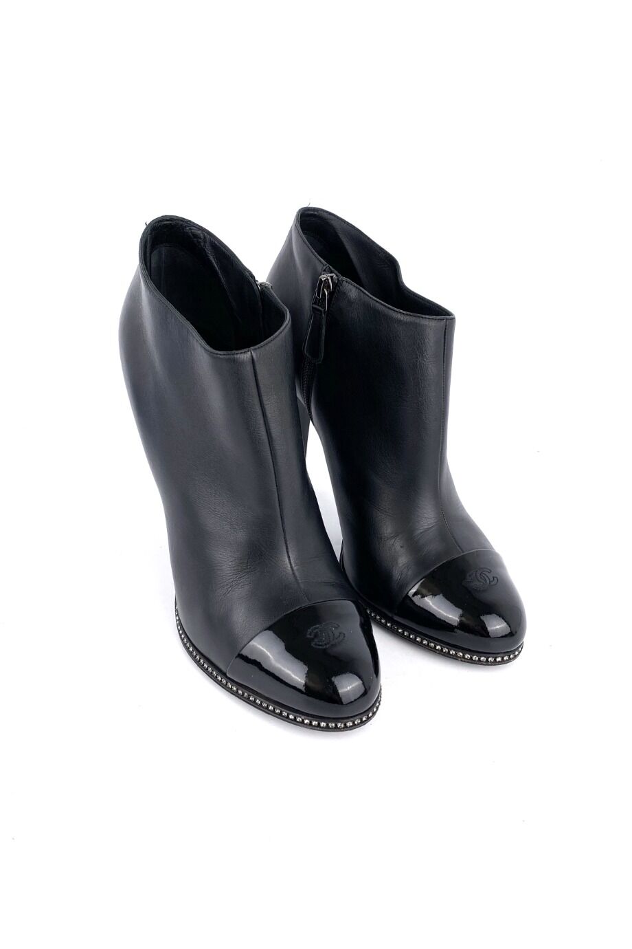 image 1 Ботильоны черного цвета с лакированным носиком