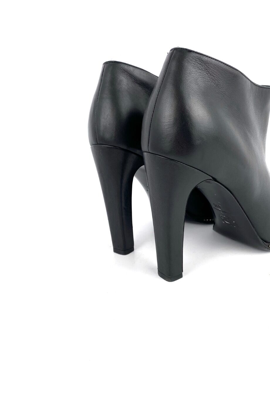 image 4 Ботильоны черного цвета с лакированным носиком