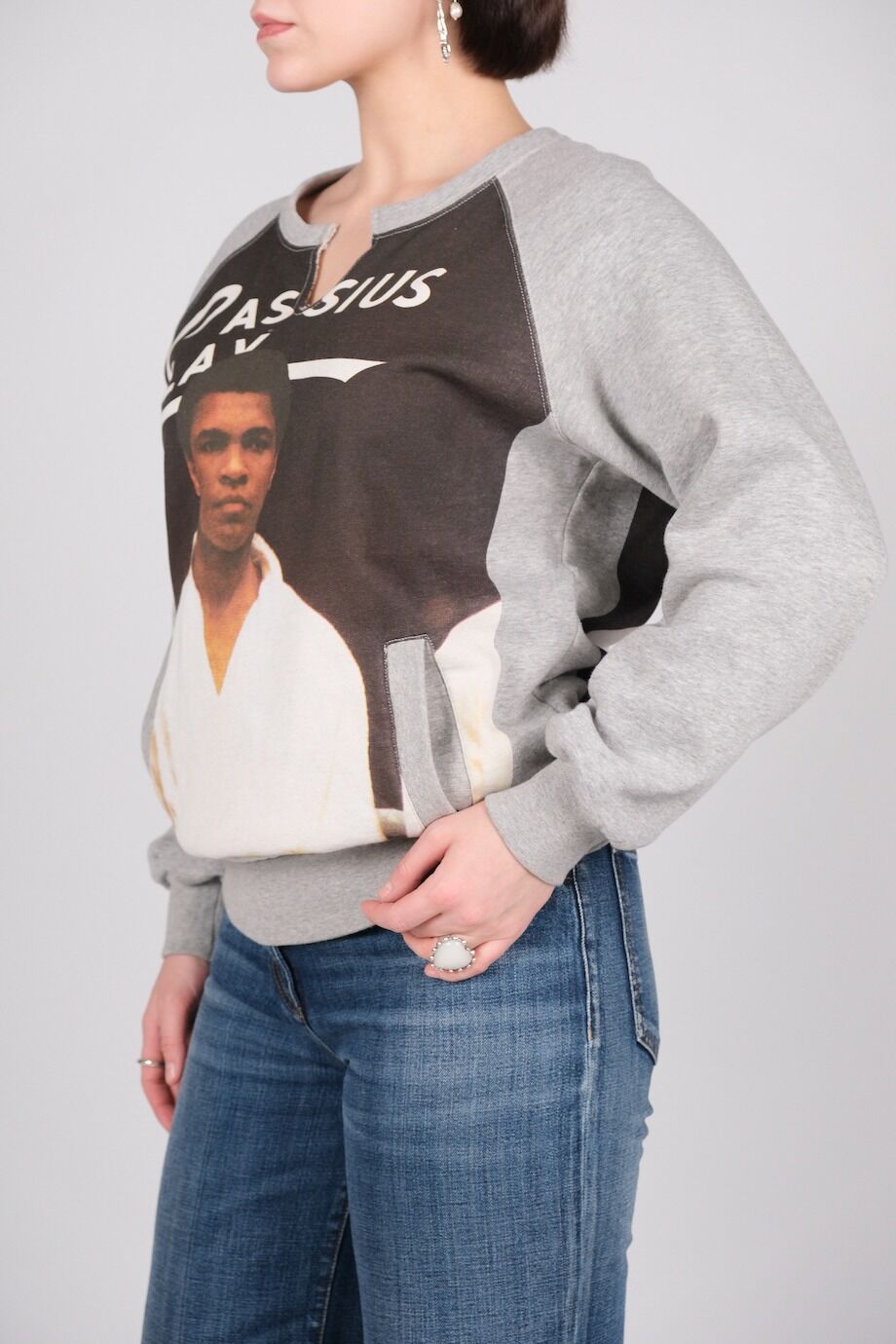 image 2 Свитшот серого цвета с принтом