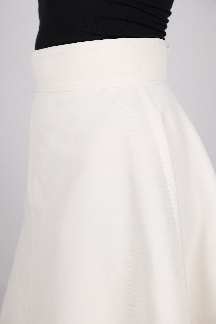 image 7 Юбка трапецией белого цвета
