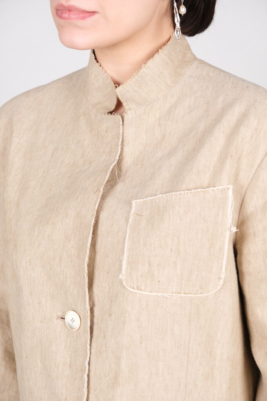 image 4 Жакет серо-бежевого цвета с необработанными краями