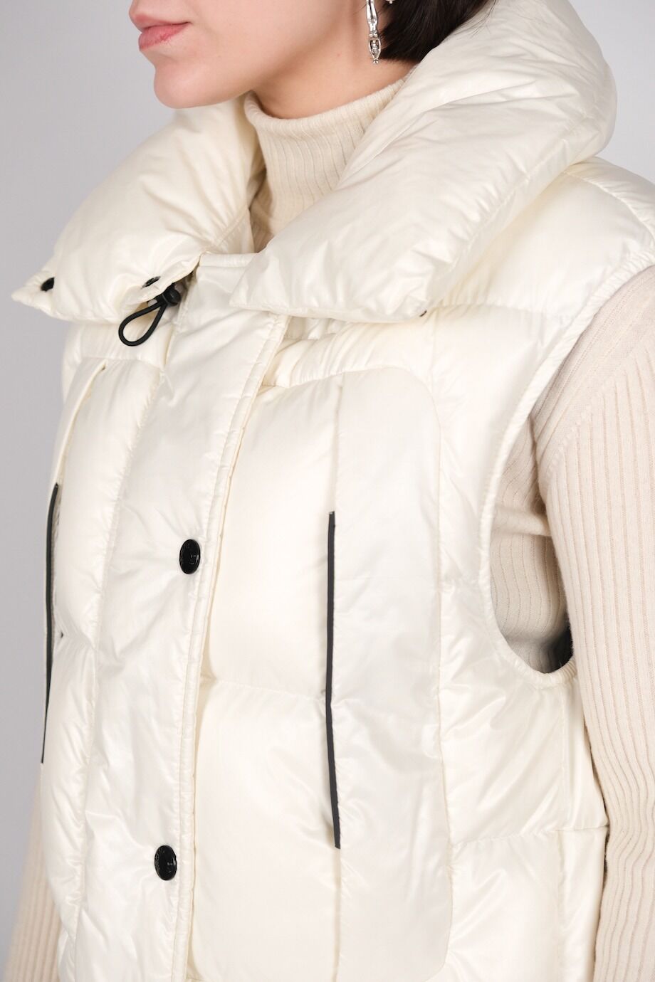 image 4 Удлиненный жилет молочного цвета