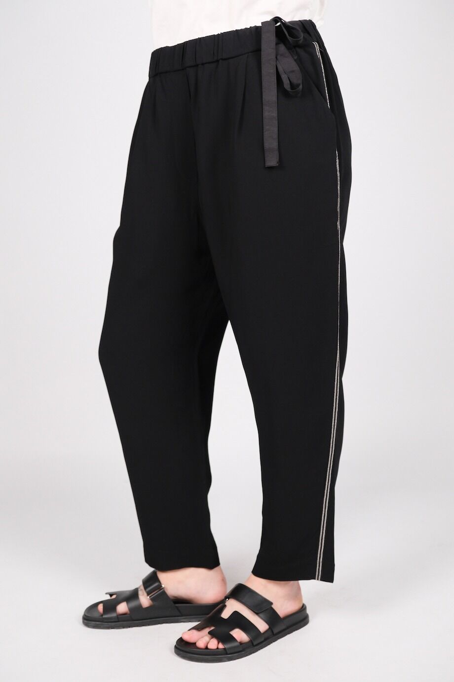 image 3 Брюки черного цвета с лампасами