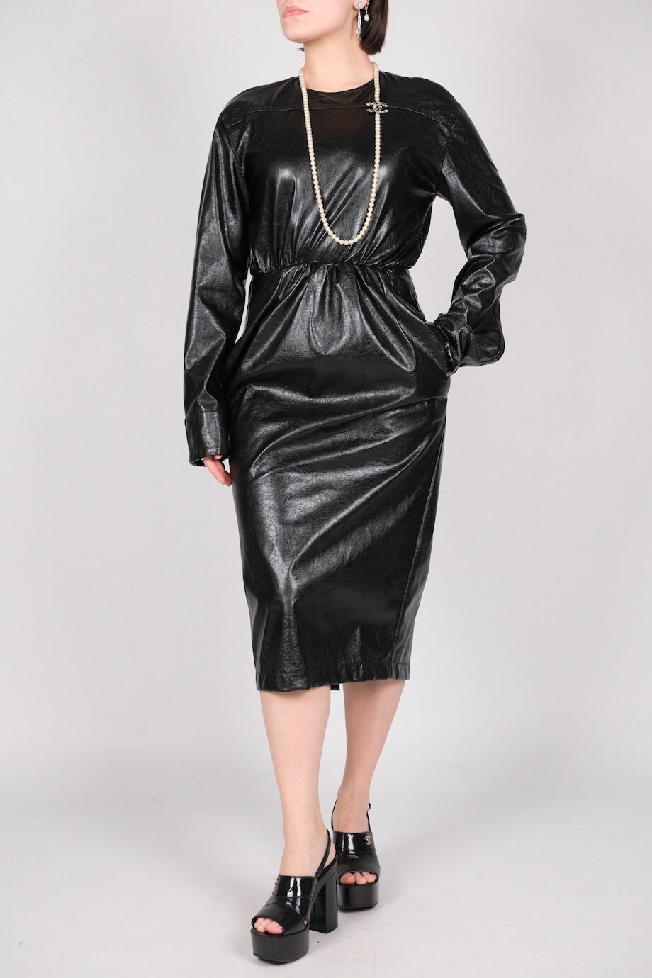 image 1 Платье черного цвета из искусственной кожи