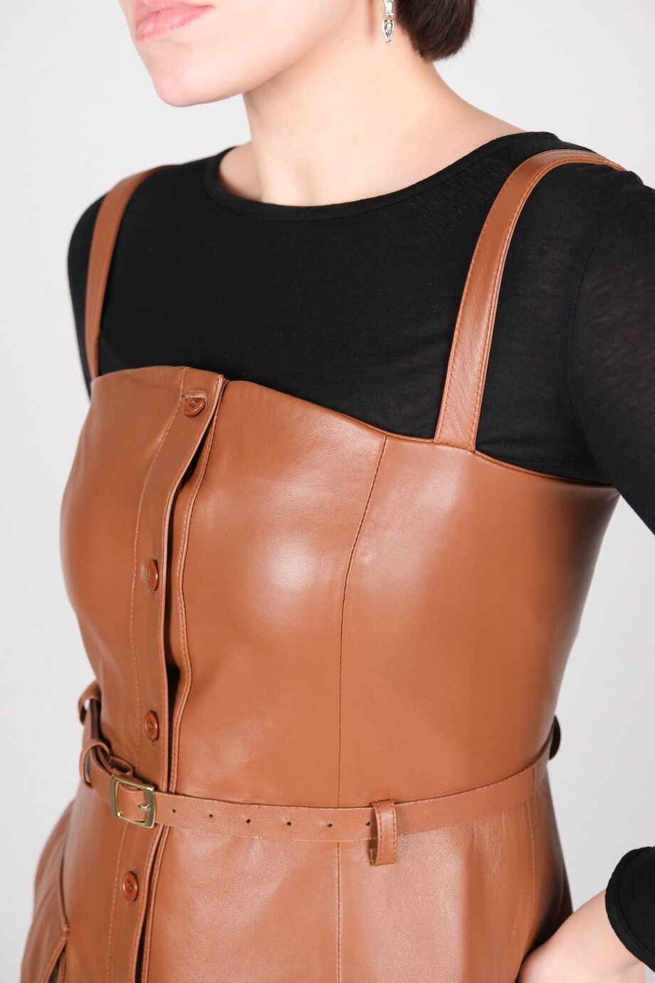 image 4 Кожаное платье коричневого цвета с накладными карманами