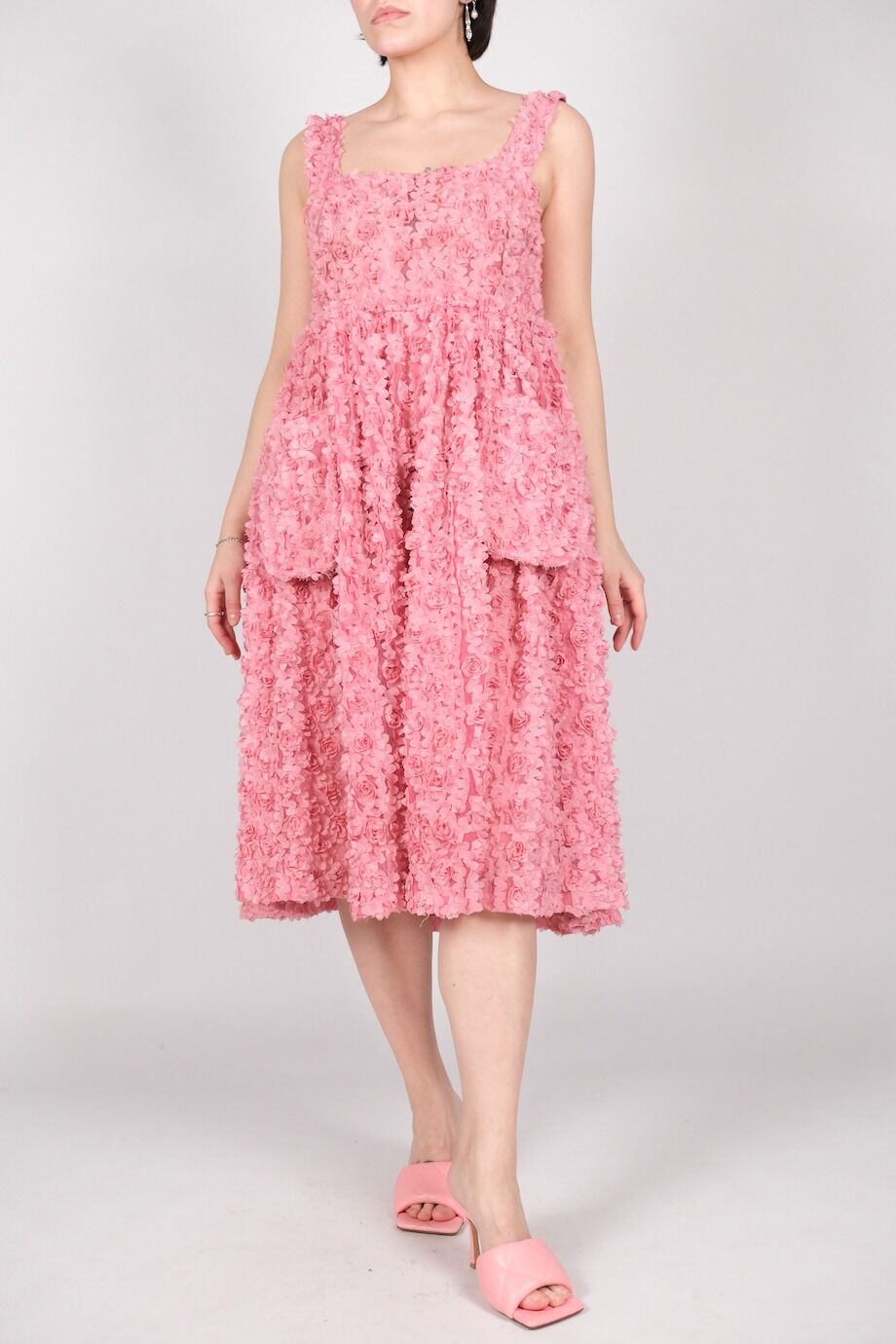 image 1 Платье розового цвета с цветами и накладными карманами