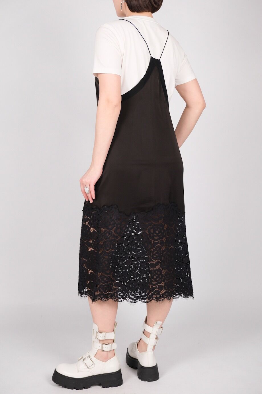 image 3 Платье на бретелях с кружевом черного цвета