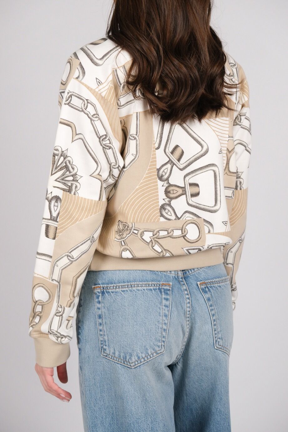 image 3 Свитшот с бежевым принтом