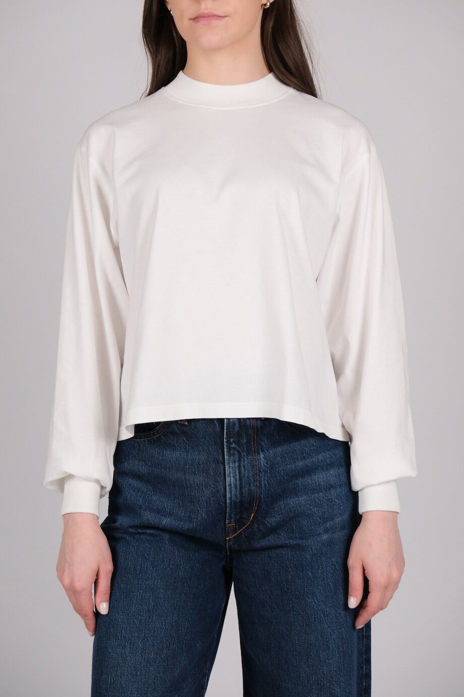 image 1 Лонгслив белого цвета с лого на спине