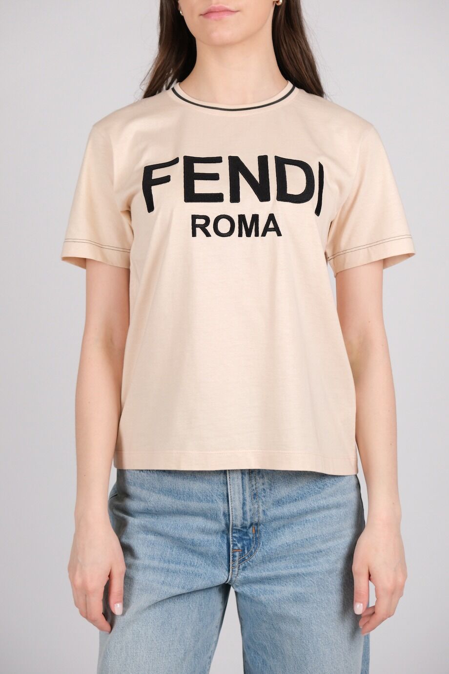 image 1 Футболка светло-персикового цвета с лого на груди