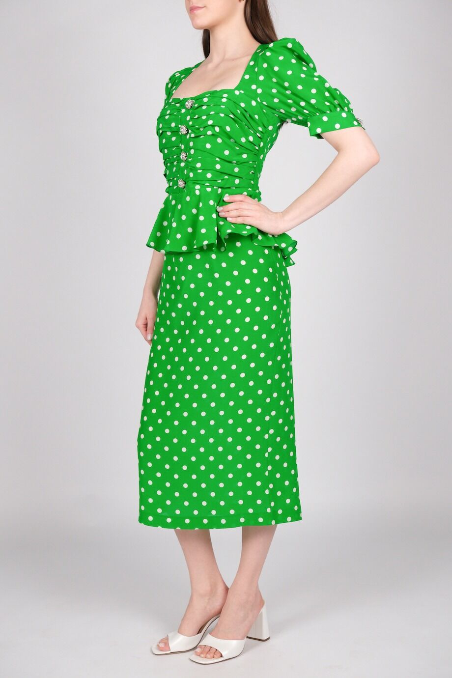 image 2 Шёлковое платье зелёного цвета в горох с коротким рукавом