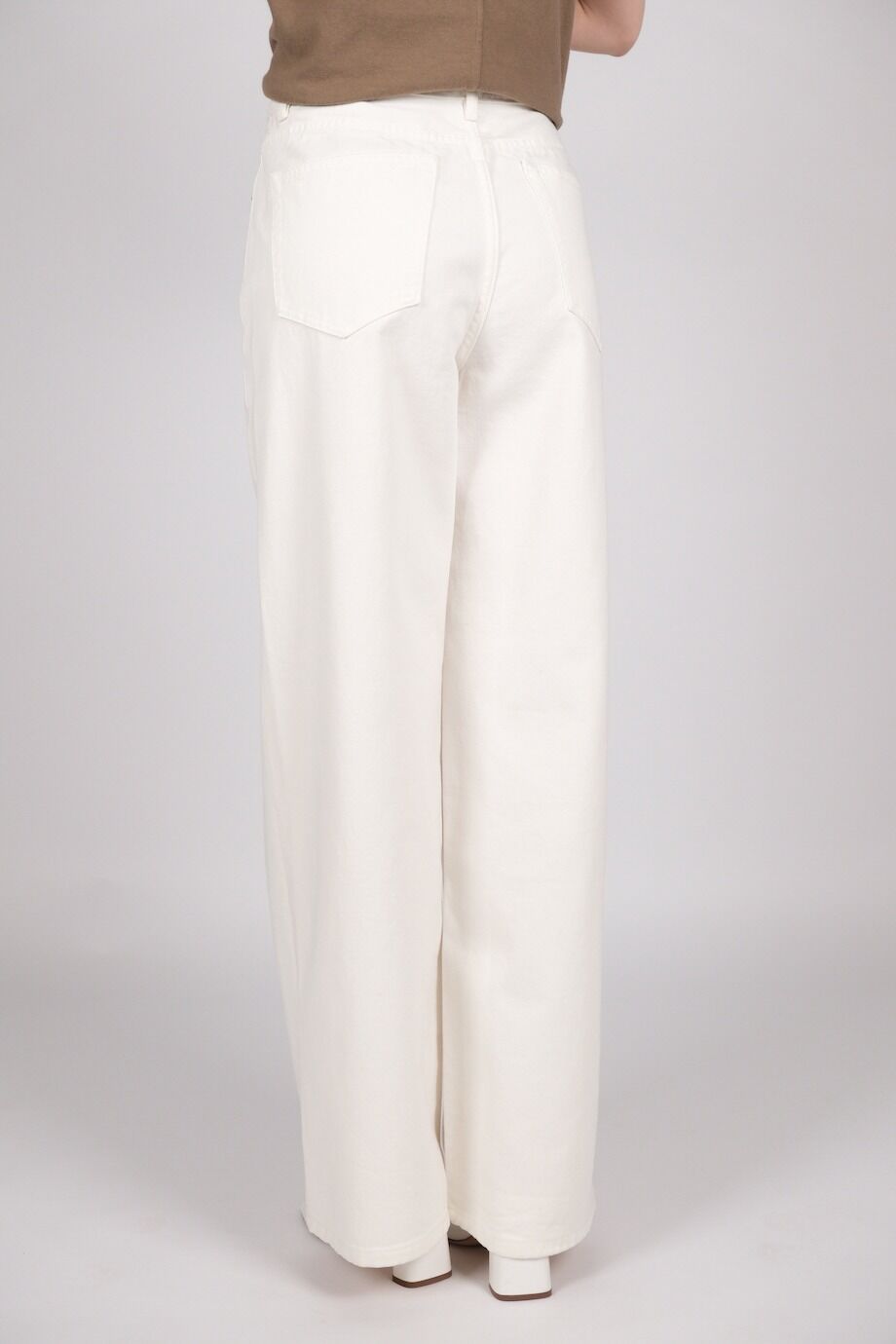 image 4 Джинсы белого цвета широкого кроя