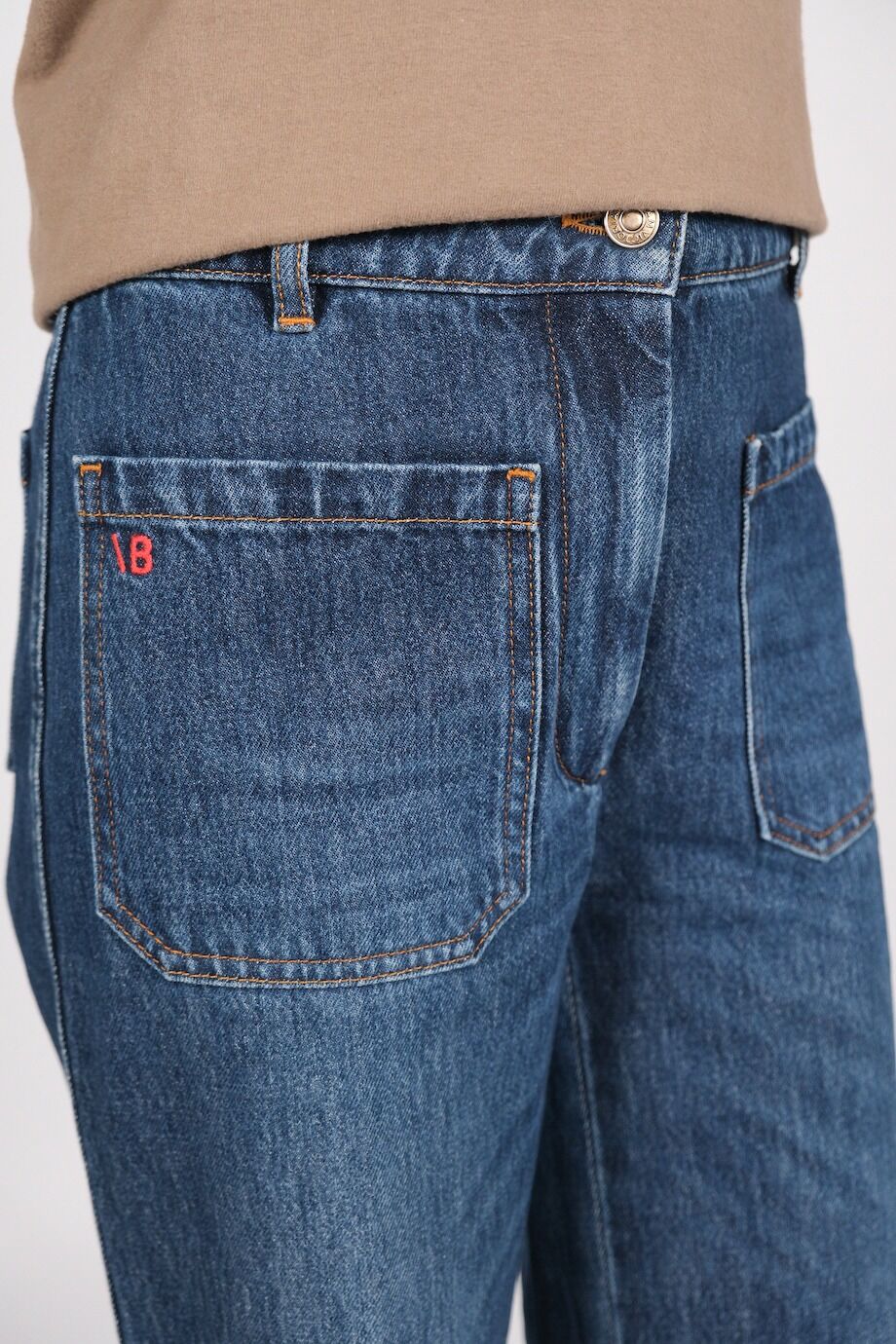 image 5 Джинсы темно-синего цвета с накладными карманами