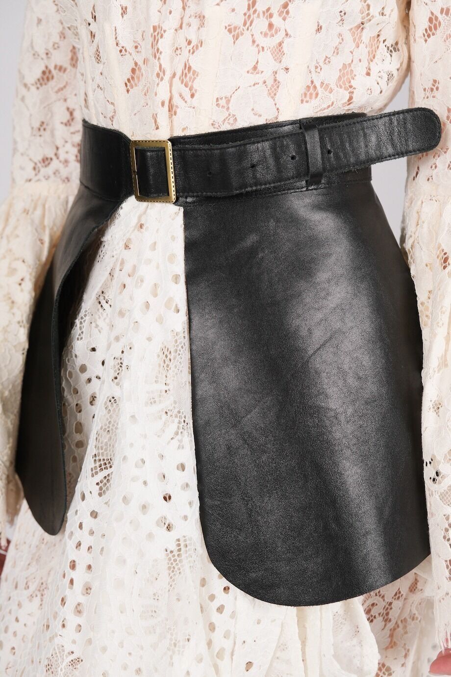 image 8 Платье из кружева кремового цвета