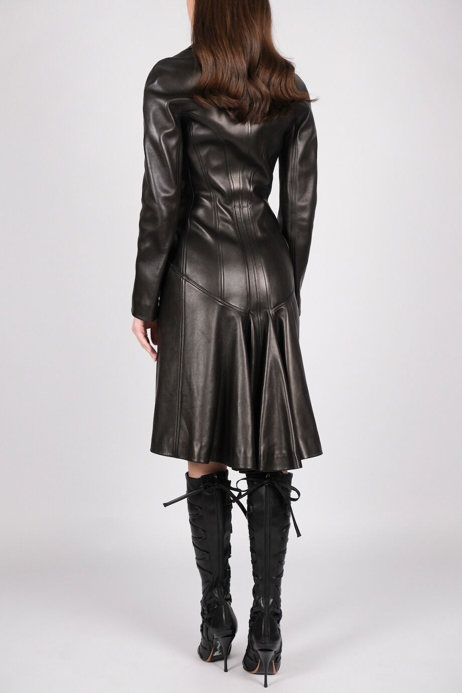 image 3 Кожаный плащ черного цвета