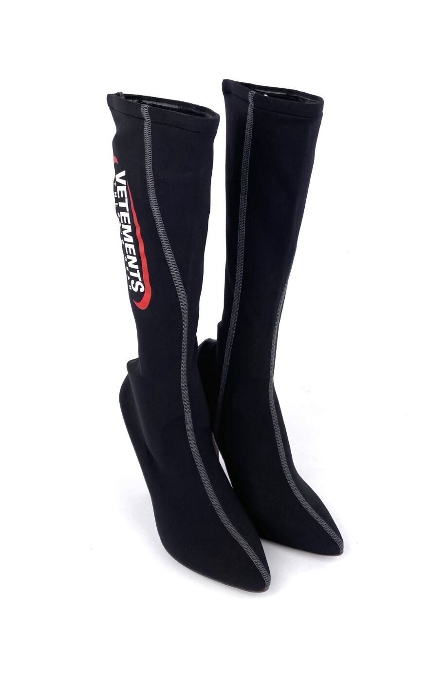 image 1 Ботильоны-носки черного цвета с серой прострочкой и надписью