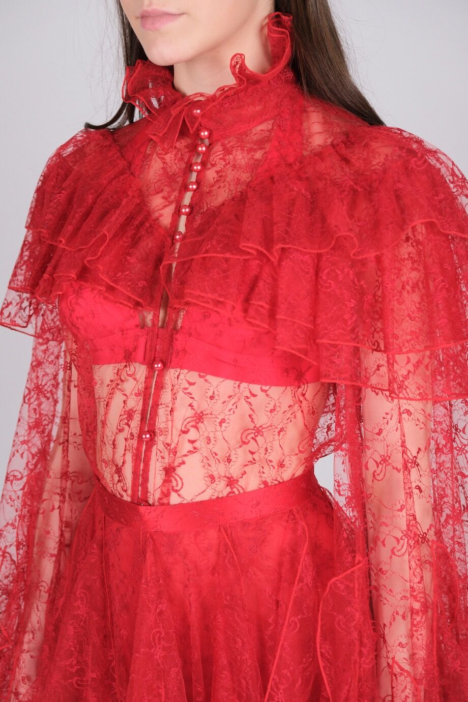 image 4 Кружевной костюм красного цвета с юбкой