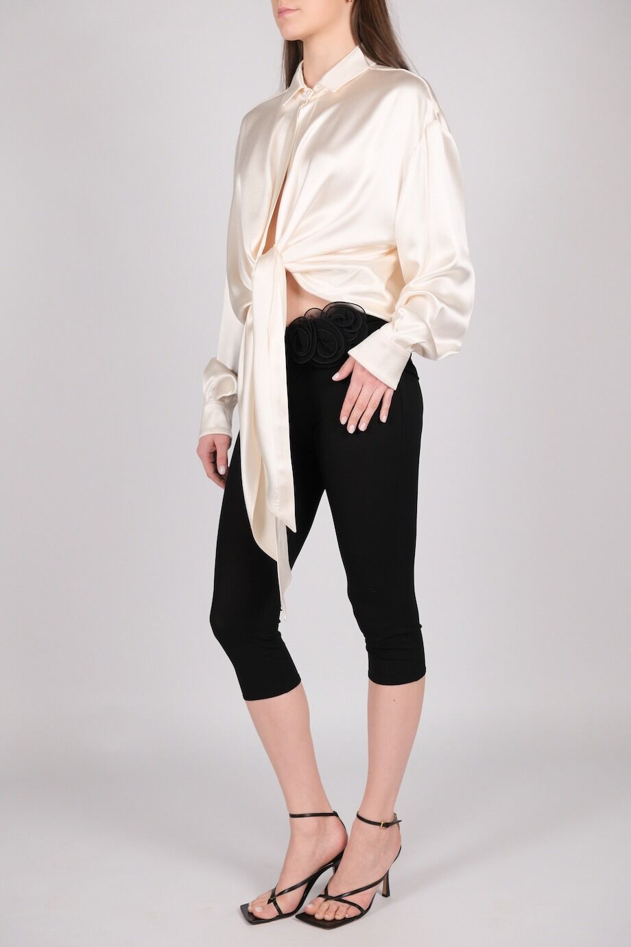 image 2 Шелковая блуза кремового цвета с завязками