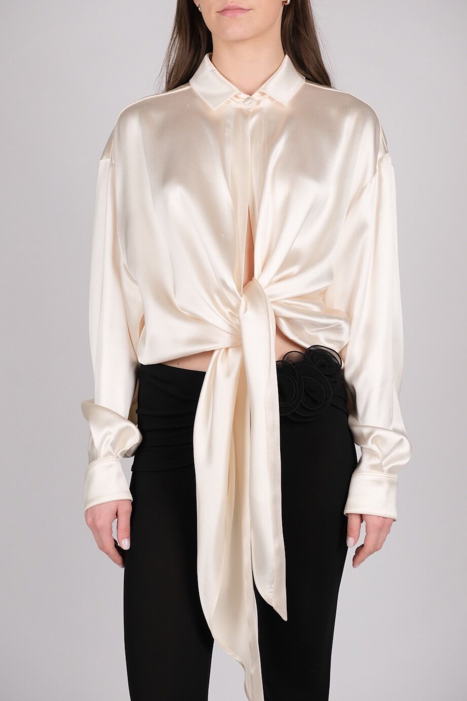 image 3 Шелковая блуза кремового цвета с завязками