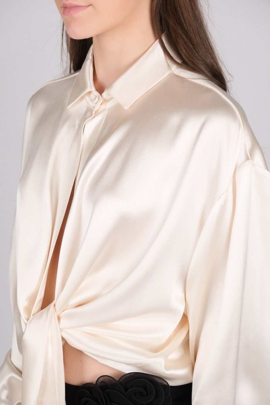 image 6 Шелковая блуза кремового цвета с завязками