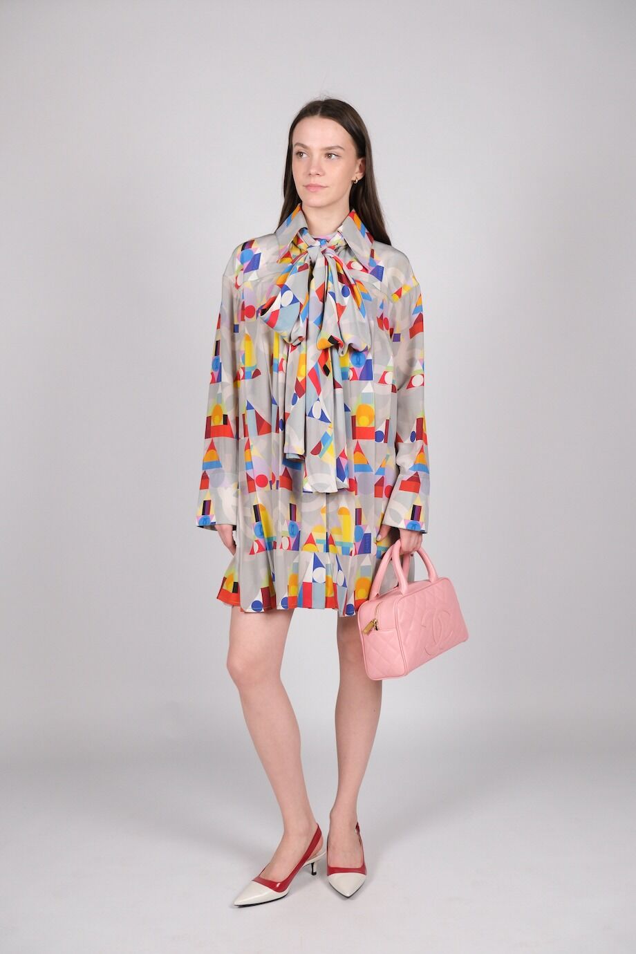 image 1 Шелковое платье с ярким принтом