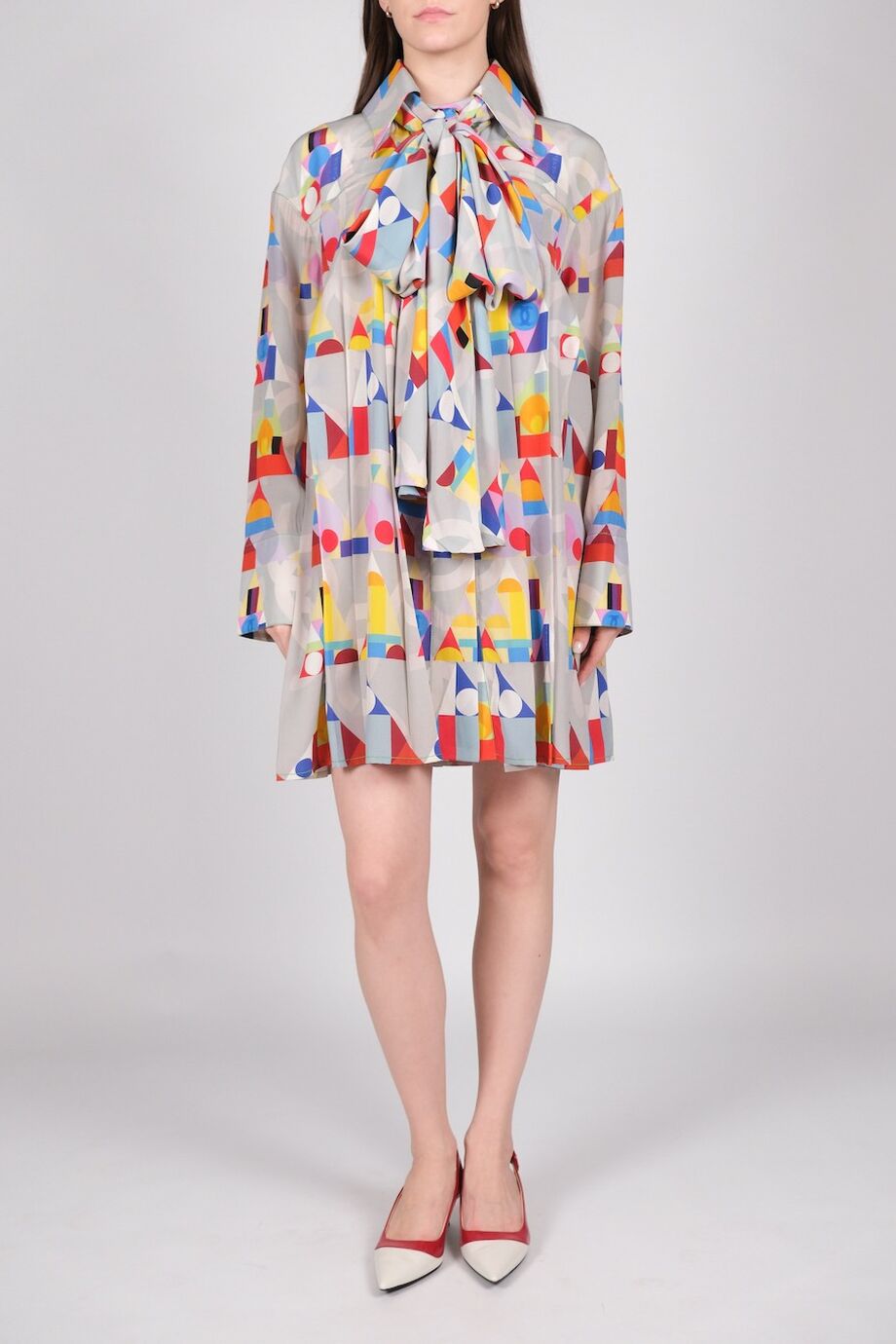 image 3 Шелковое платье с ярким принтом