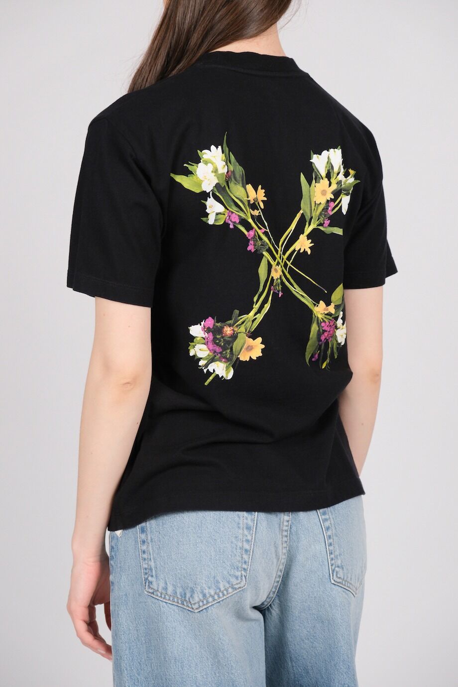 image 3 Футболка черного цвета с принтом цветы
