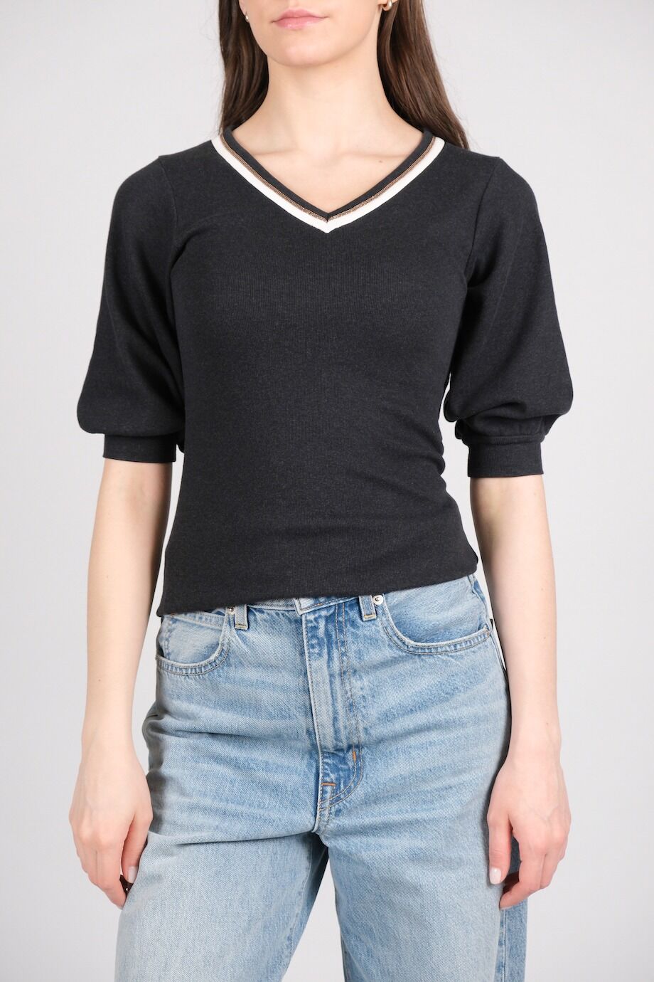image 1 Топ темно-серого цвета V-образным вырезом