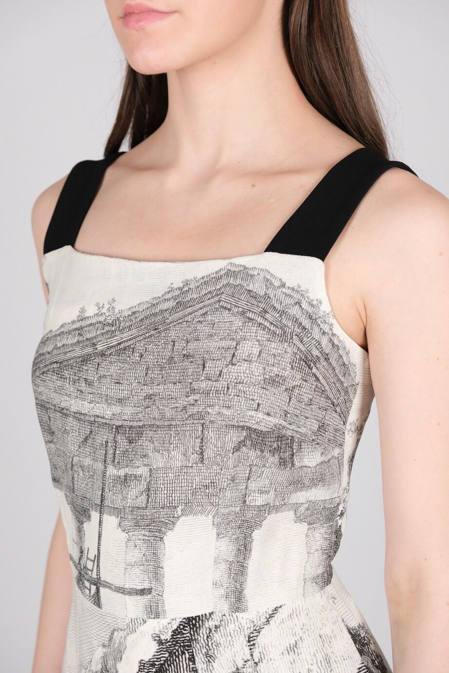 image 4 Шелковое платье белого цвета с графикой