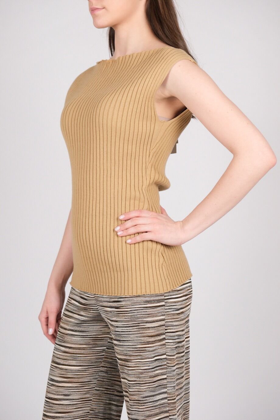 image 2 Топ бежевого цвета в лапшу