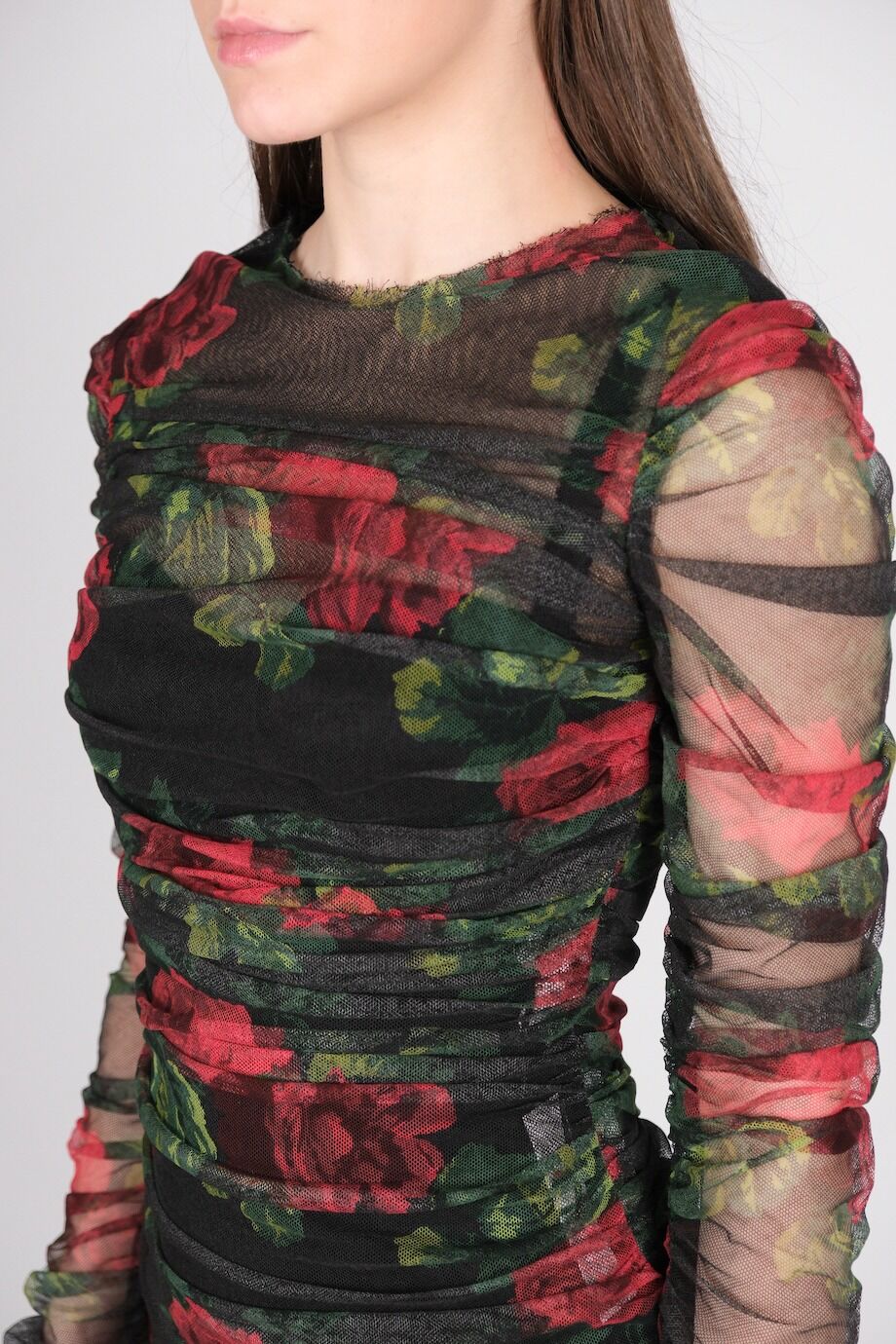 image 4 Платье черного цвета  из сетки с красными розами