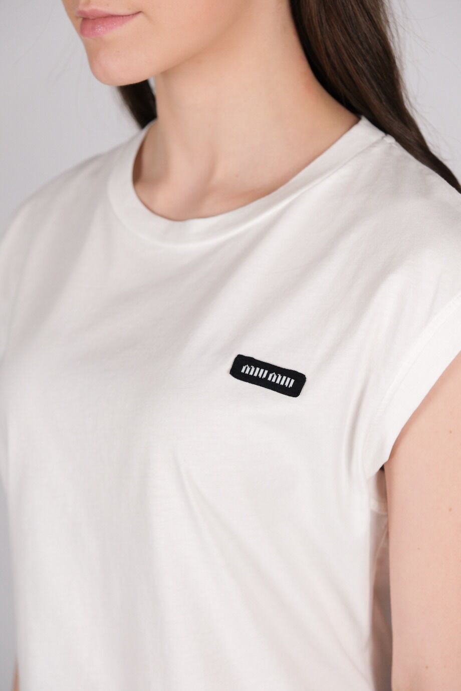 image 4 Футболка белого цвета с нашивкой-лого