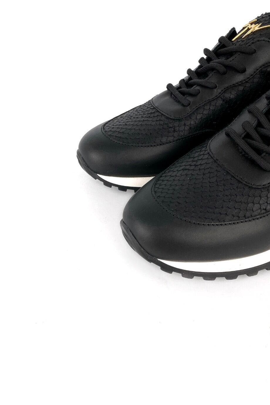 image 3 Кроссовки черного цвета с вставками с имитацией под рептилию