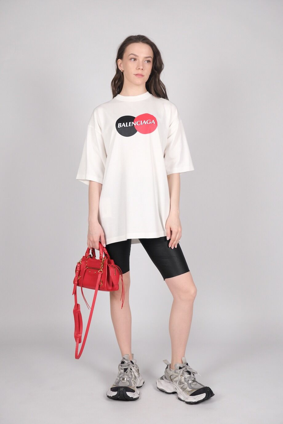 image 1 Футболка белого цвета с принтом на груди