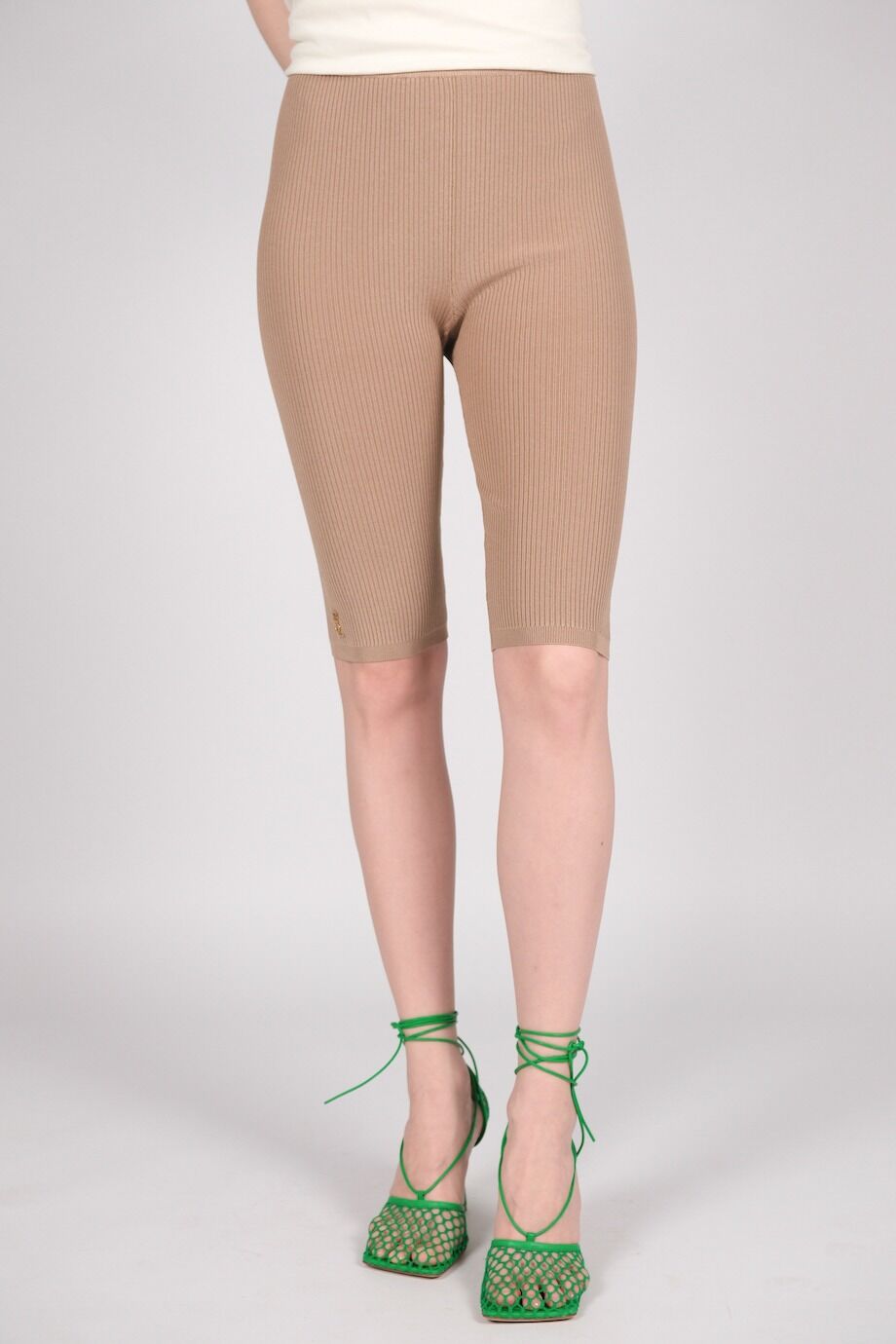 image 2 Велосипедки бежевого цвета с лого