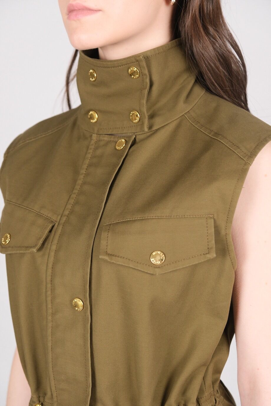 image 6 Жилет на молнии цвета хаки