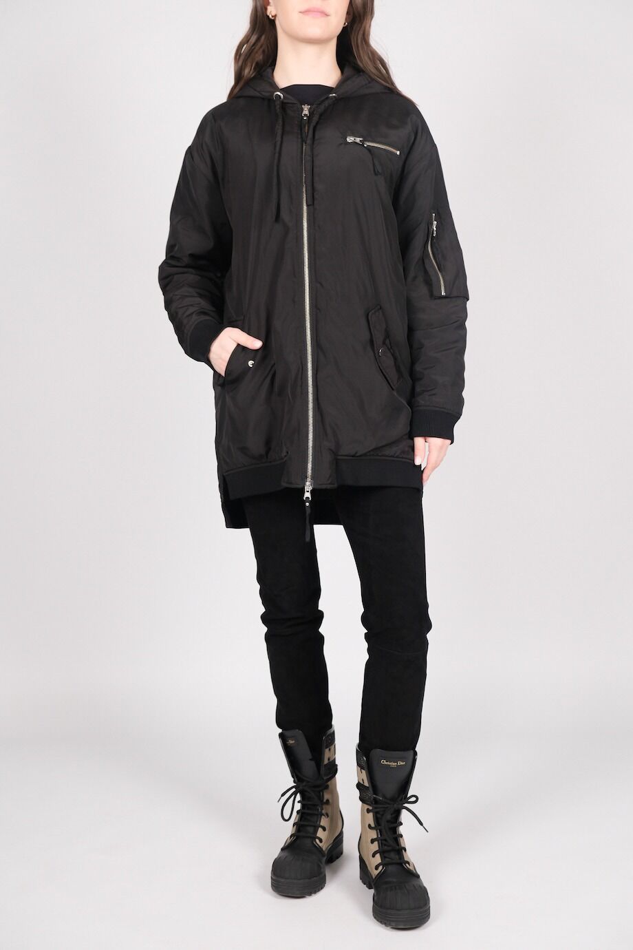 image 1 Куртка удлиненная черного цвета