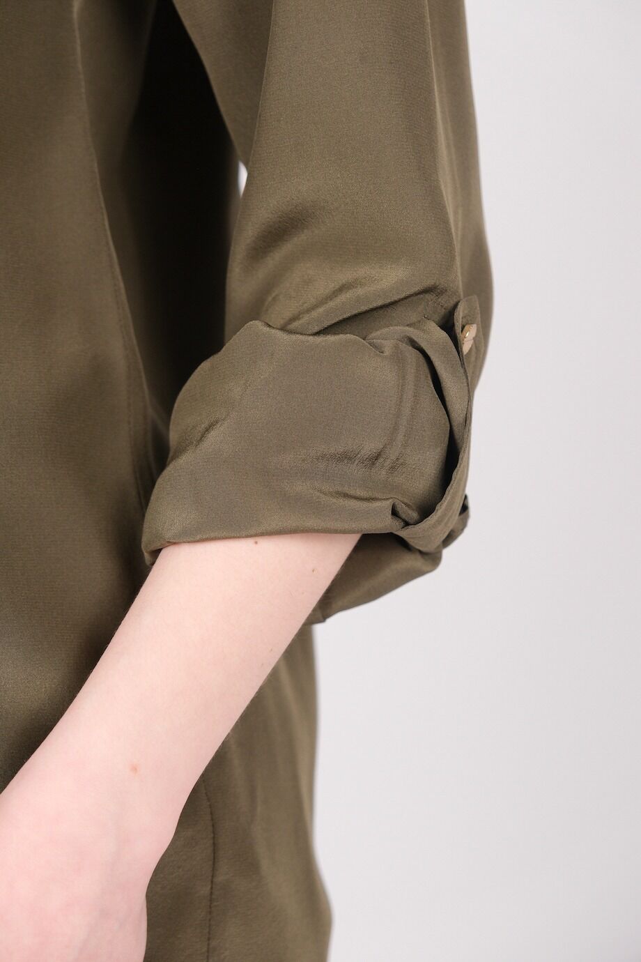 image 5 Шёлковая блуза цвета хаки