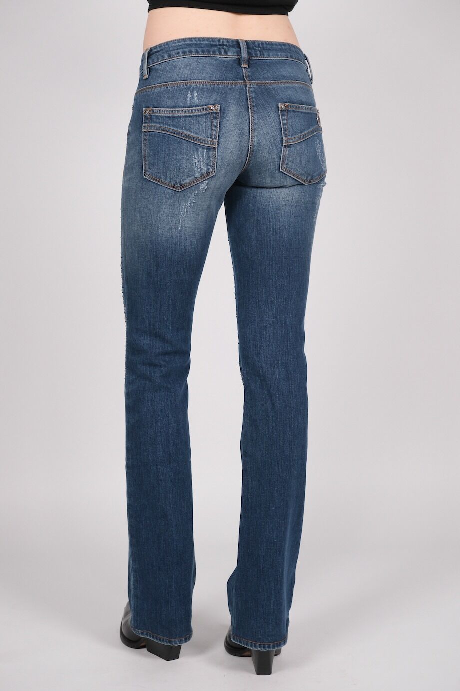 image 4 Джинсы с декором из страз