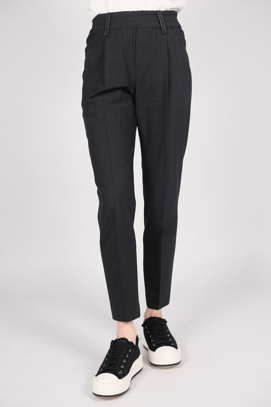 image 2 Брюки темно-серого цвета на поясе-резинке