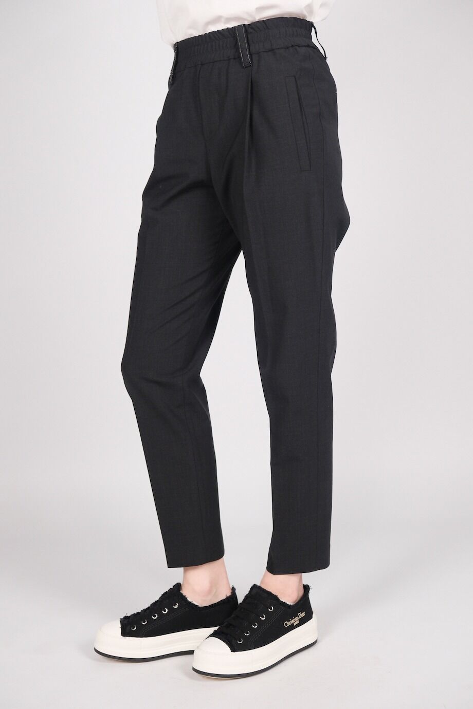 image 3 Брюки темно-серого цвета на поясе-резинке