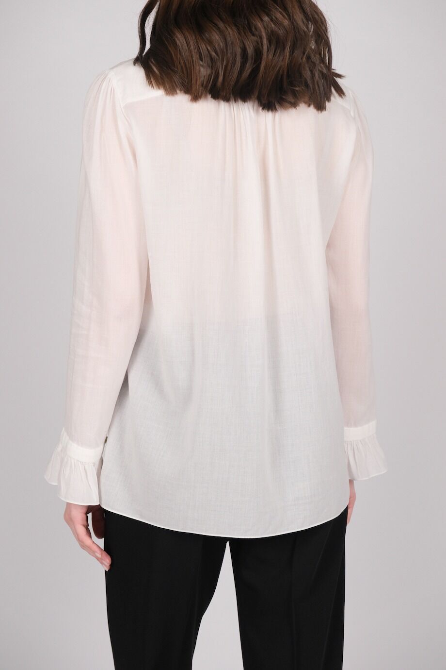 image 3 Блуза белого цвета с воланами на рукавах