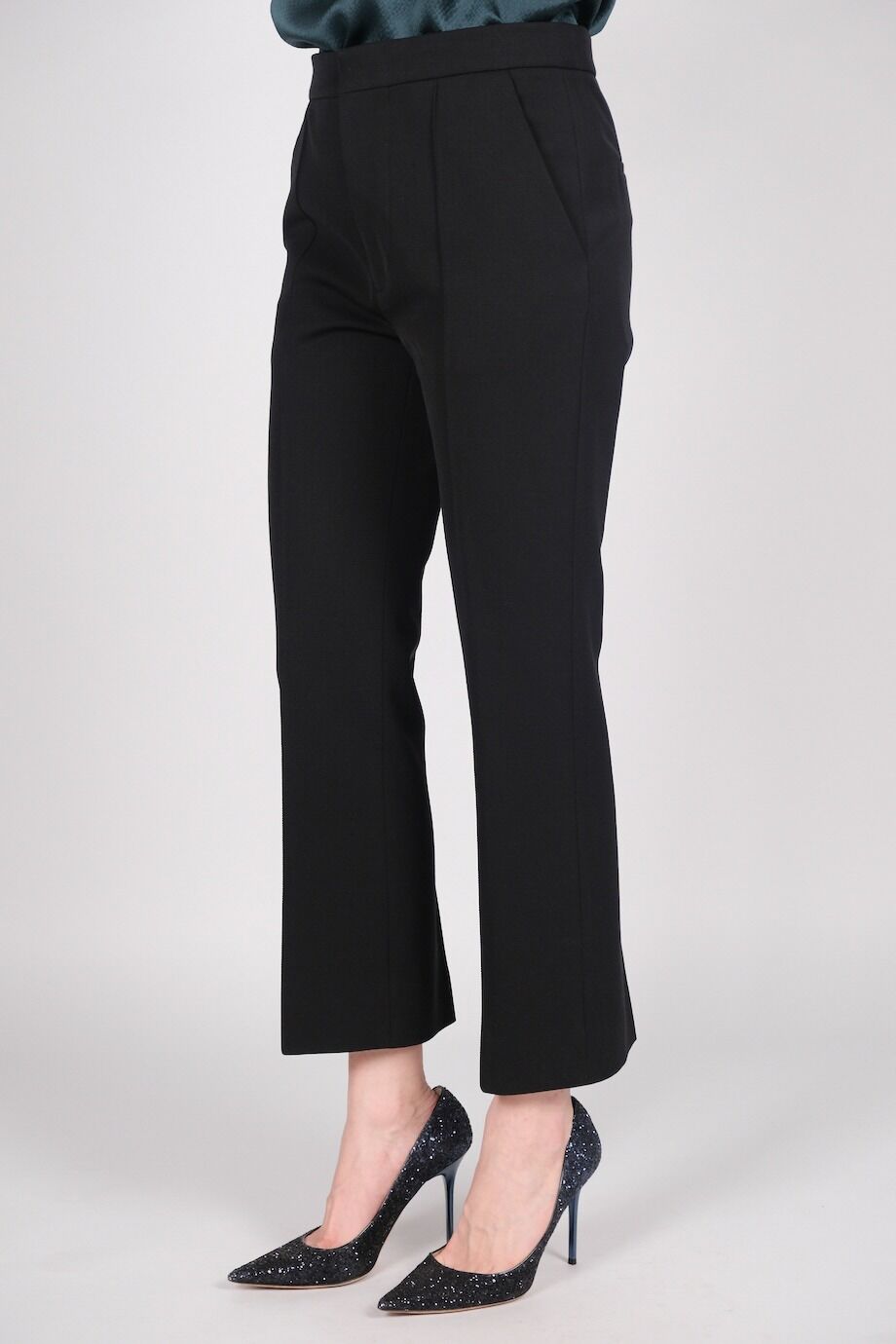 image 3 Брюки черного цвета со стрелками