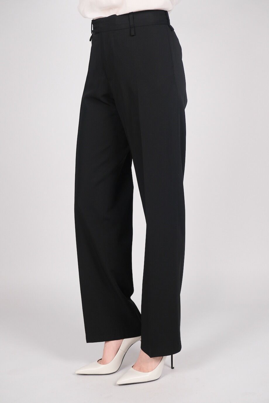 image 3 Брюки прямого кроя черного цвета с карманом сзади