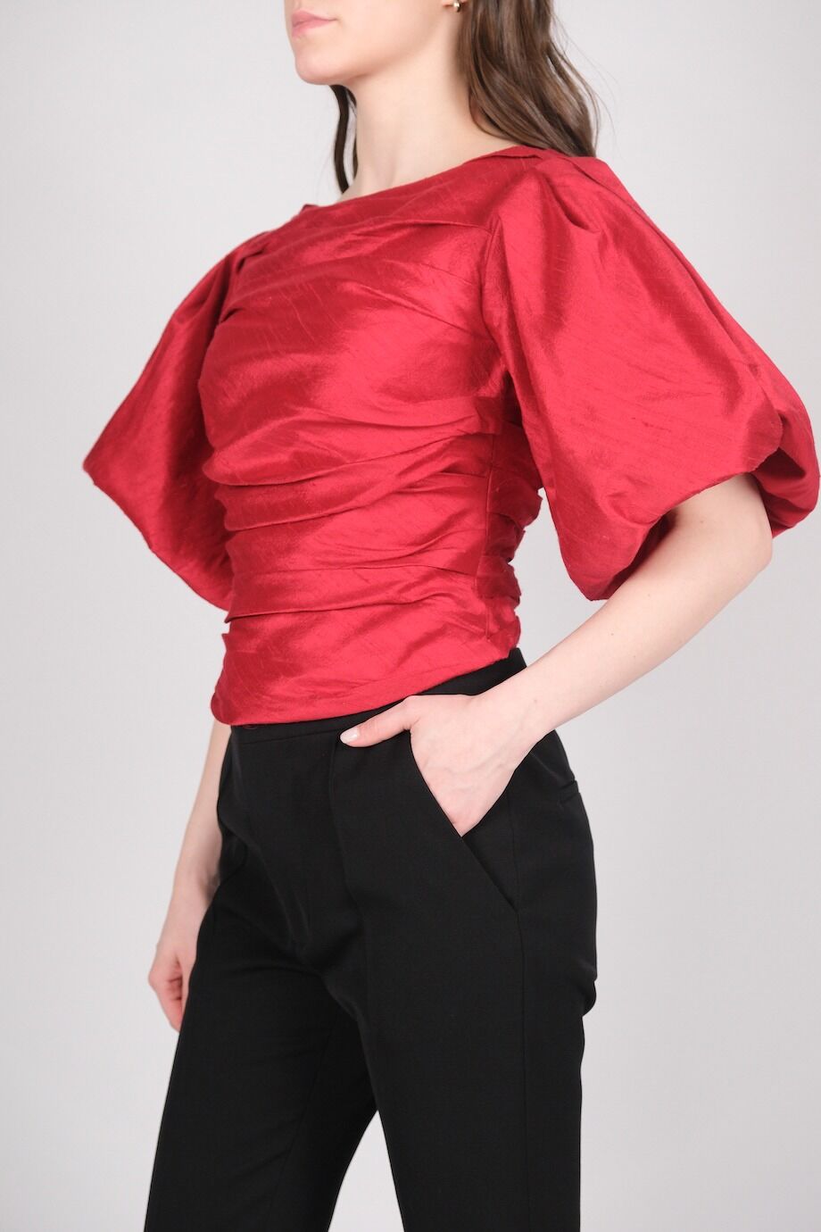 image 3 Топ красного цвета из тафты с рукавами-буффами